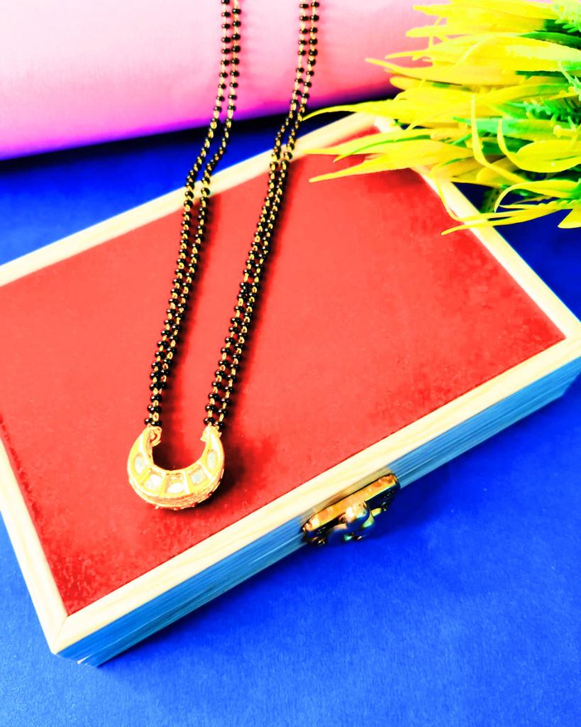 Kundan Moon Pandent Mangalsutra