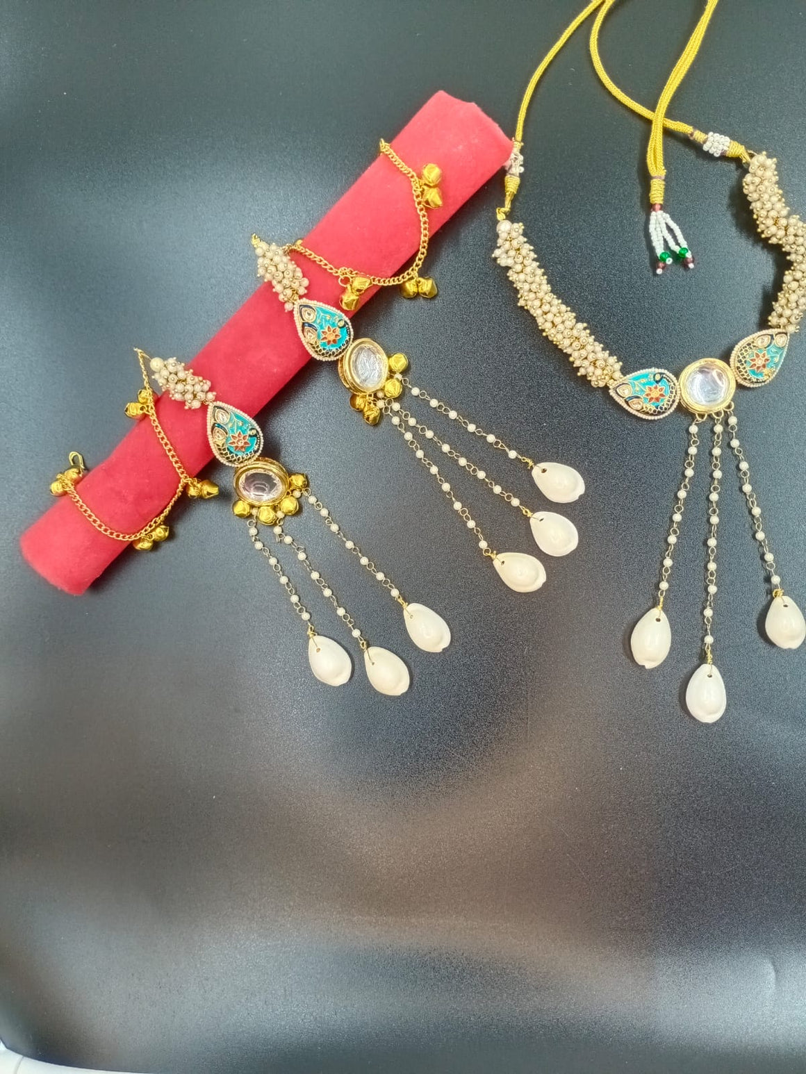 Kundan Choker